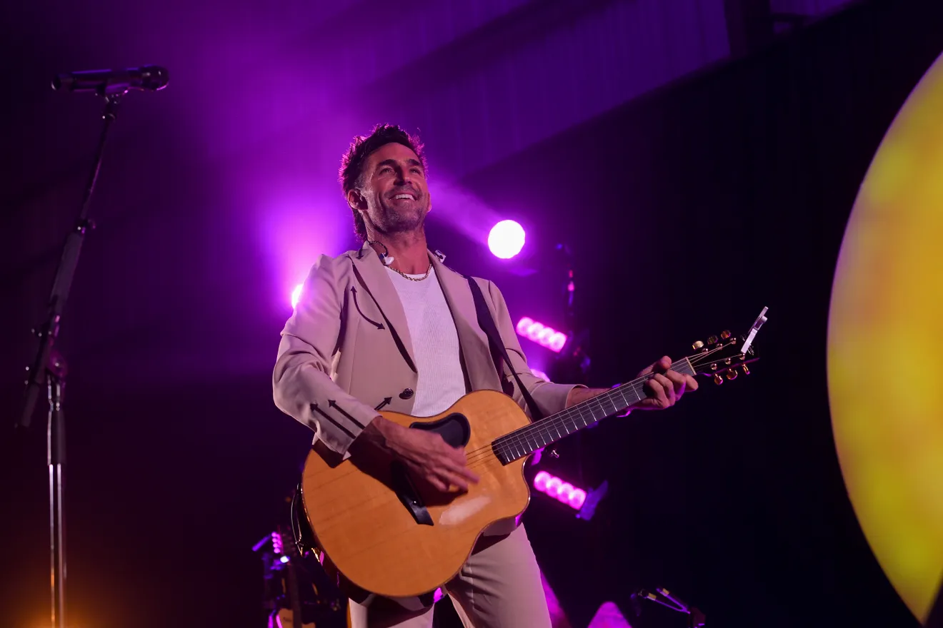 Vibe Outside with Jake Owen and Dirty Heads Co-Headlining October Florida Mini Tour