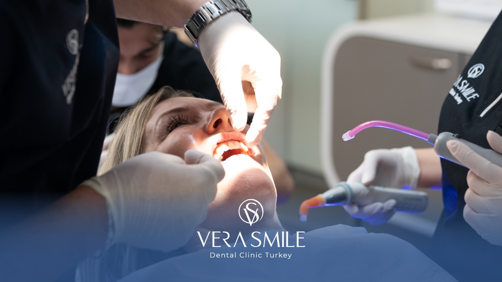 Dental Materials and Implant Systems in Istanbul: What Patients Should Know (2025)