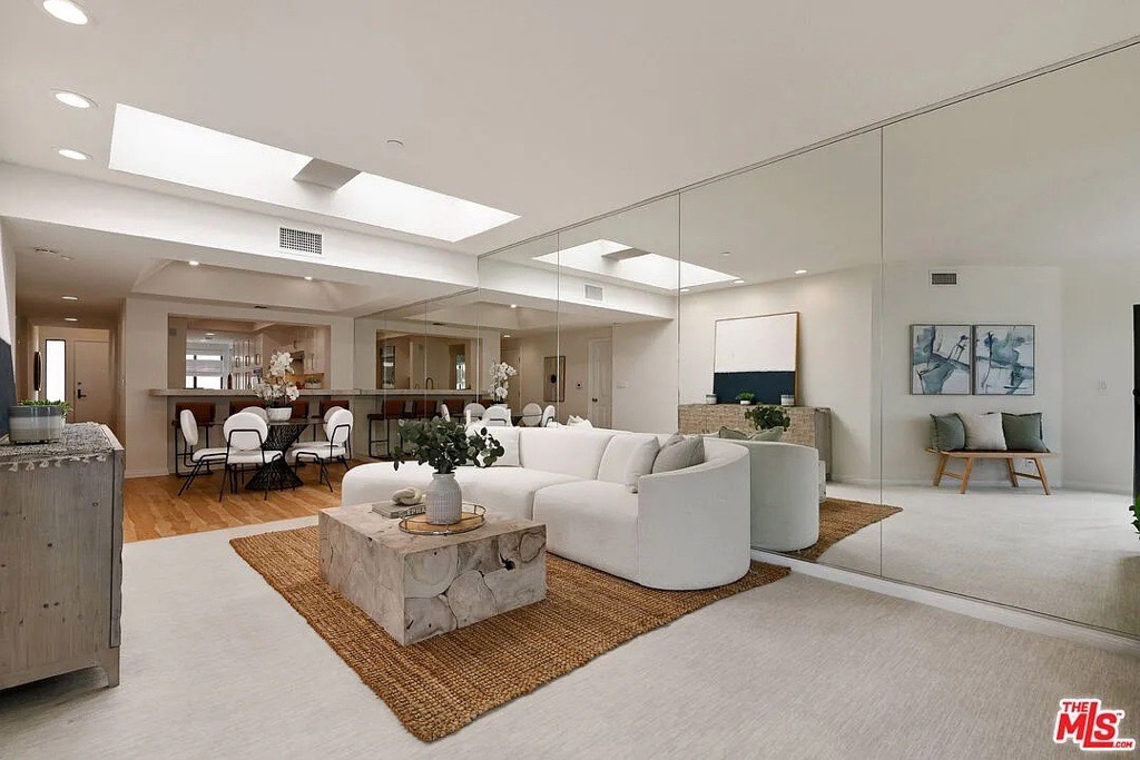 Ray Lyon Voted Best Santa Monica Realtor for Listings & New Homes